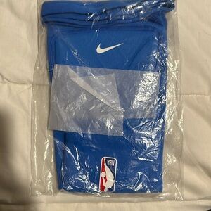 NWT Nike NBA Basketball Knee Sleeves